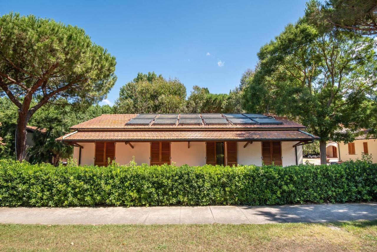 Ghiacci Vecchi Residence Venturina Terme Exteriér fotografie